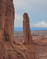 Moab Arches Park Ave Verticle WM